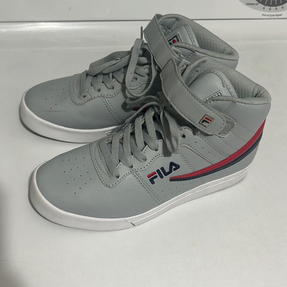 Women Fila shoes size 8